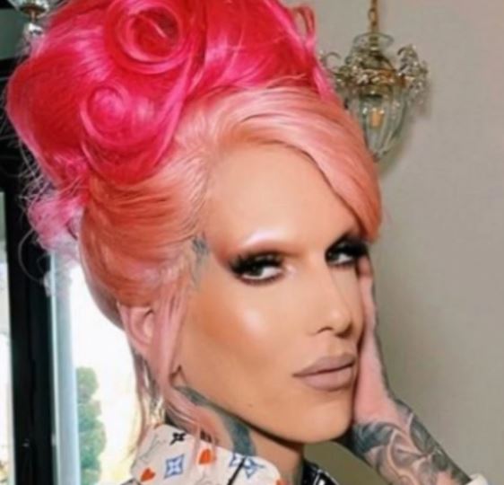 How to Contact Jeffree Star: Phone Number, Email Address, Fan Mail Address, and Autograph Request Address