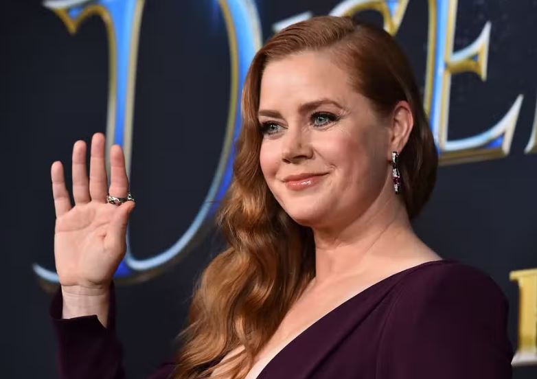 How to Contact Amy Adams: Phone Number, Email Address, Fan Mail Address, and Autograph Request Address